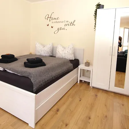 Friedrichs Stuebchen *gemuetlich*modern*innenstadt* Apartament Drezno